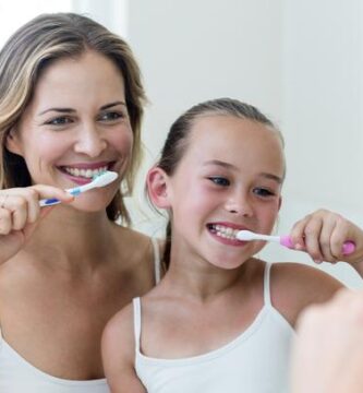 Cómo limpiar los dientes para tener una boca sana