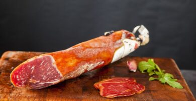El placer de la cocina gourmet: cómo disfrutar al máximo el lomo ibérico de bellota 7 El placer de la cocina gourmet: cómo disfrutar al máximo el lomo ibérico de bellota