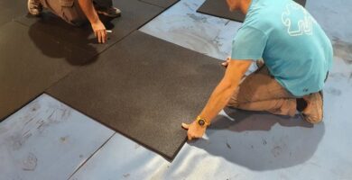 Soluciones profesionales para proteger el suelo en áreas fitness