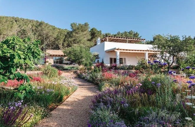Descubre unas vacaciones mediterráneas inolvidables eligiendo el refugio perfecto para descansar y reconectar 1 Descubre unas vacaciones mediterráneas inolvidables eligiendo el refugio perfecto para descansar y reconectar